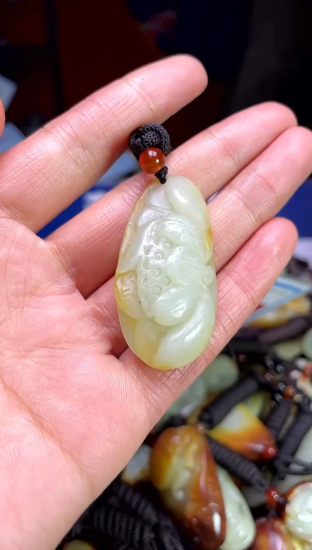 【闪购商品】和田玉颈饰未镶嵌1