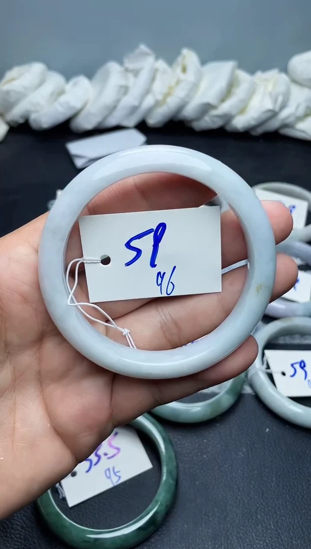 未镶嵌手镯翡翠96