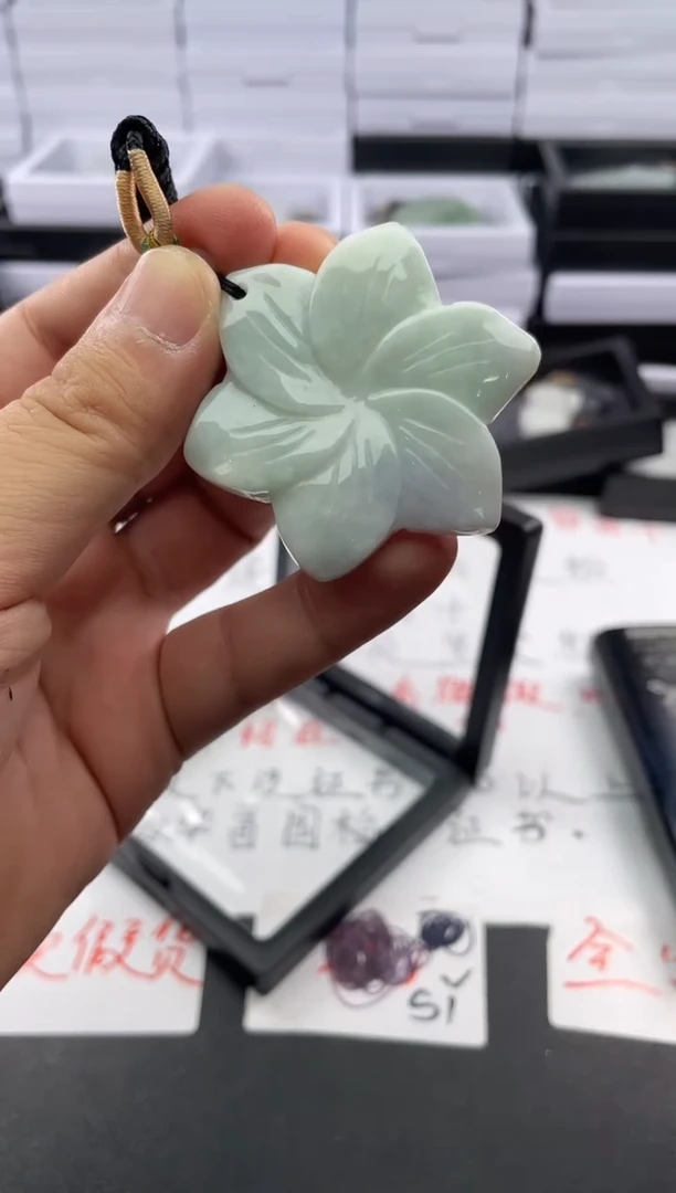 颈饰未镶嵌翡翠....8/31/.194