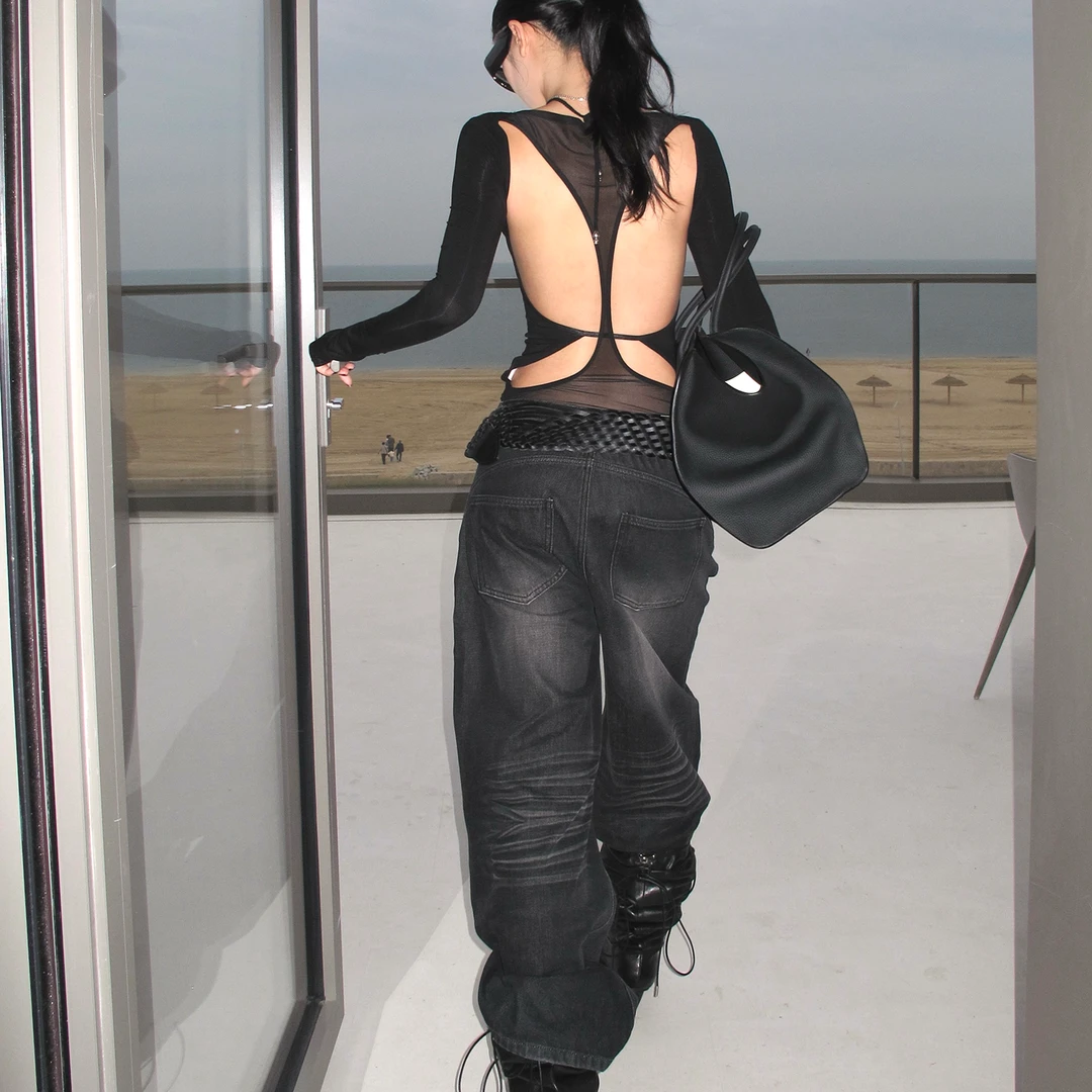 欧美辣妹性感黑色露背设计修身长袖T恤女2025秋季新款显瘦上衣