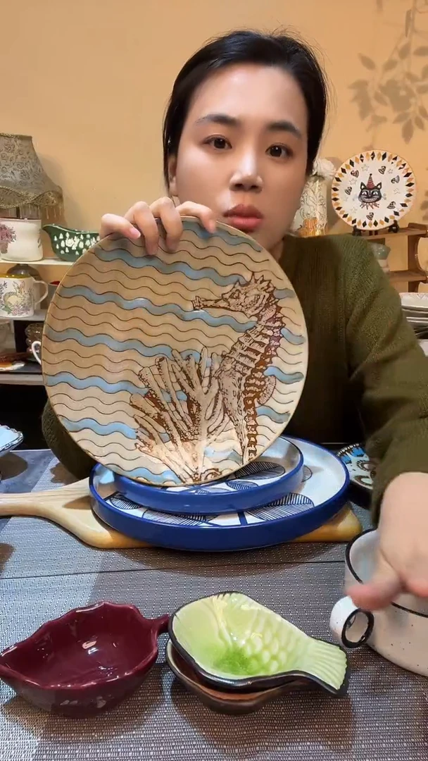 瓷片10.5英寸海马盘 微瑕介意勿拍