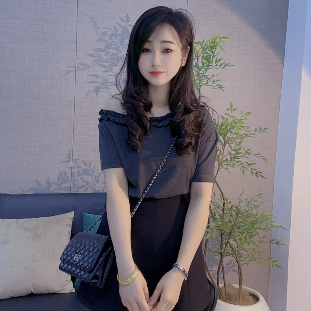 丹丹精选--1181新款木耳边拼接拉肩短袖时尚气质T恤