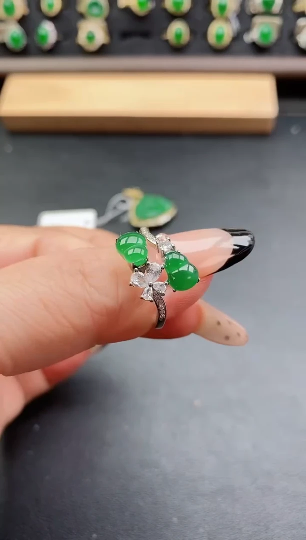 银S925镶嵌戒指翡翠1