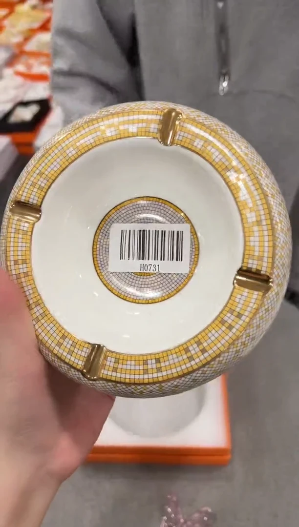 【闪购商品】杯H731--------------