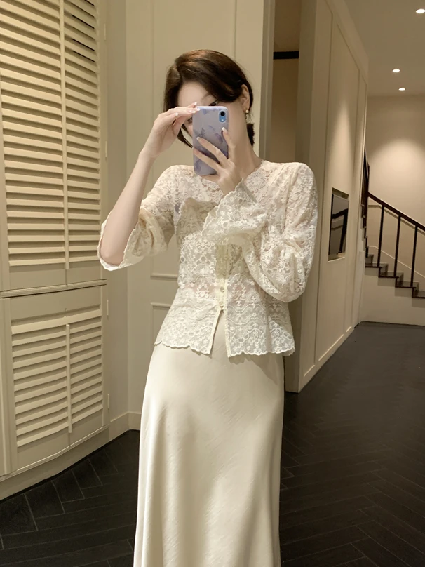 定制冬日私语优雅蕾丝打底衫2025年新款高级感轻奢内搭上衣