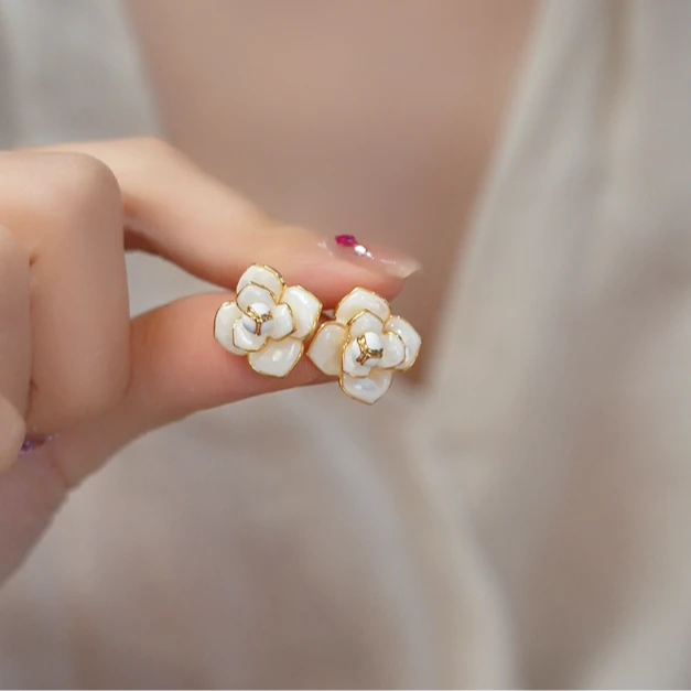 铜合金耳饰 轻奢经典耳饰 F620