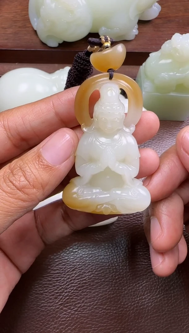 未镶嵌和田玉挂件和田玉挂件