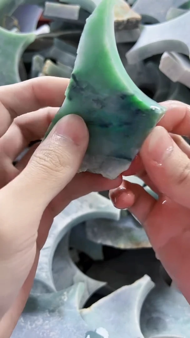 翡翠裸石缅甸翡翠A货文7827