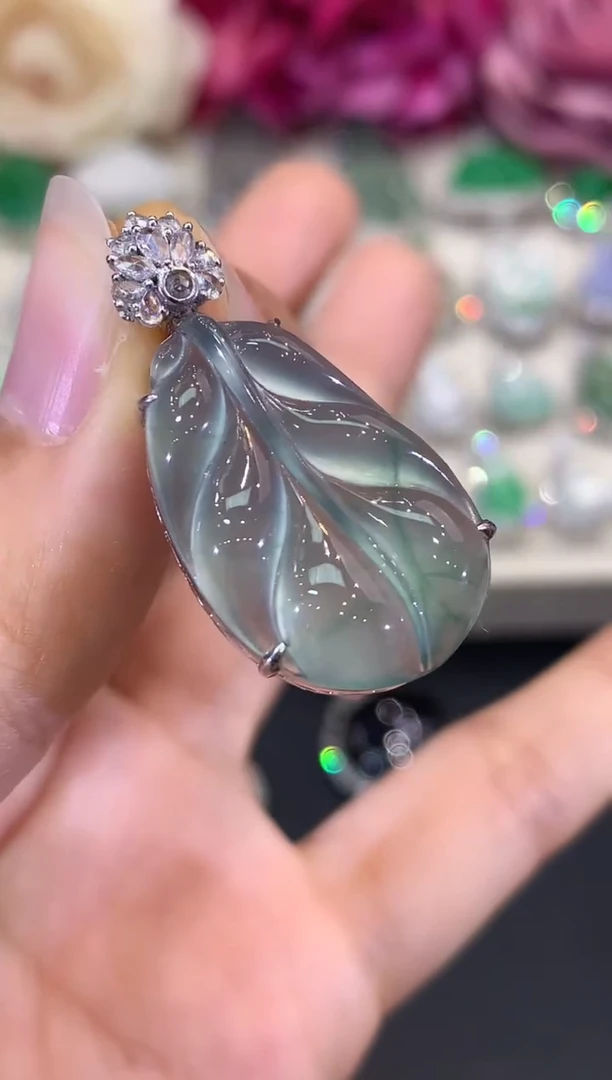 吊坠(不含链)18K金镶嵌翡翠B166