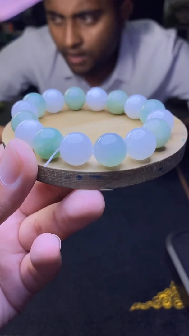 定制翡翠未镶嵌天然缅甸A货翡翠，多样性发货，拍一发一