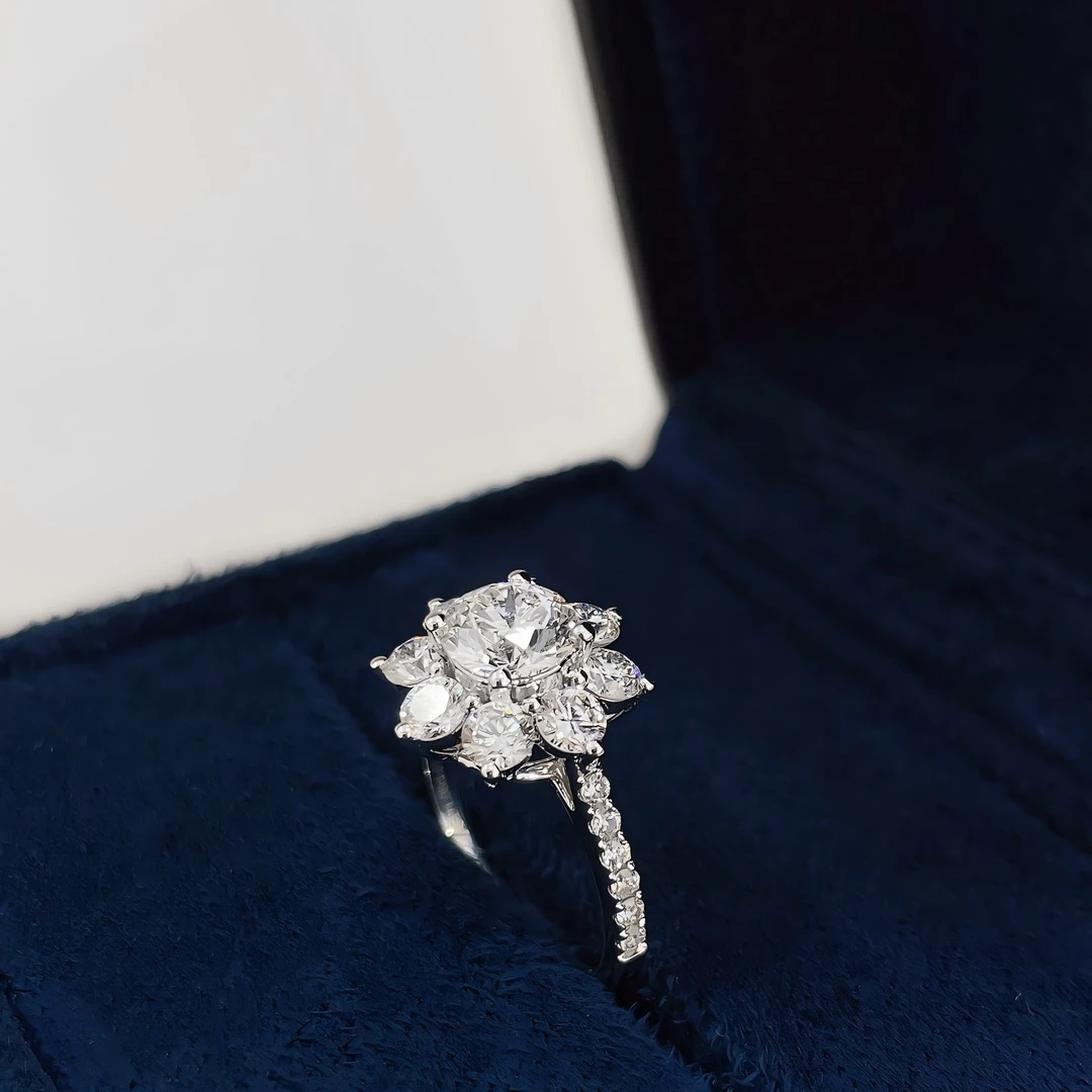 实验室培育钻石18K金太阳花戒指 YM LGJZ222