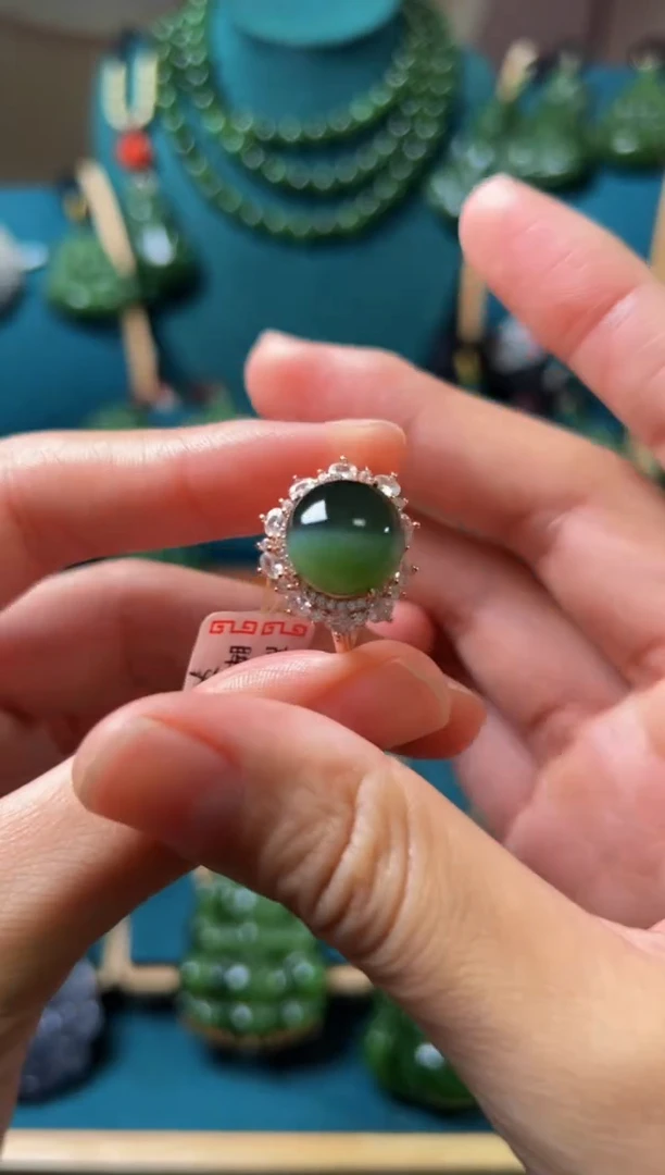 银S925镶嵌戒指和田玉碧玉