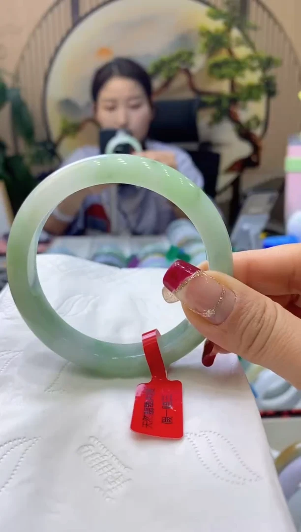 【闪购商品】翡翠手镯未镶嵌99908080