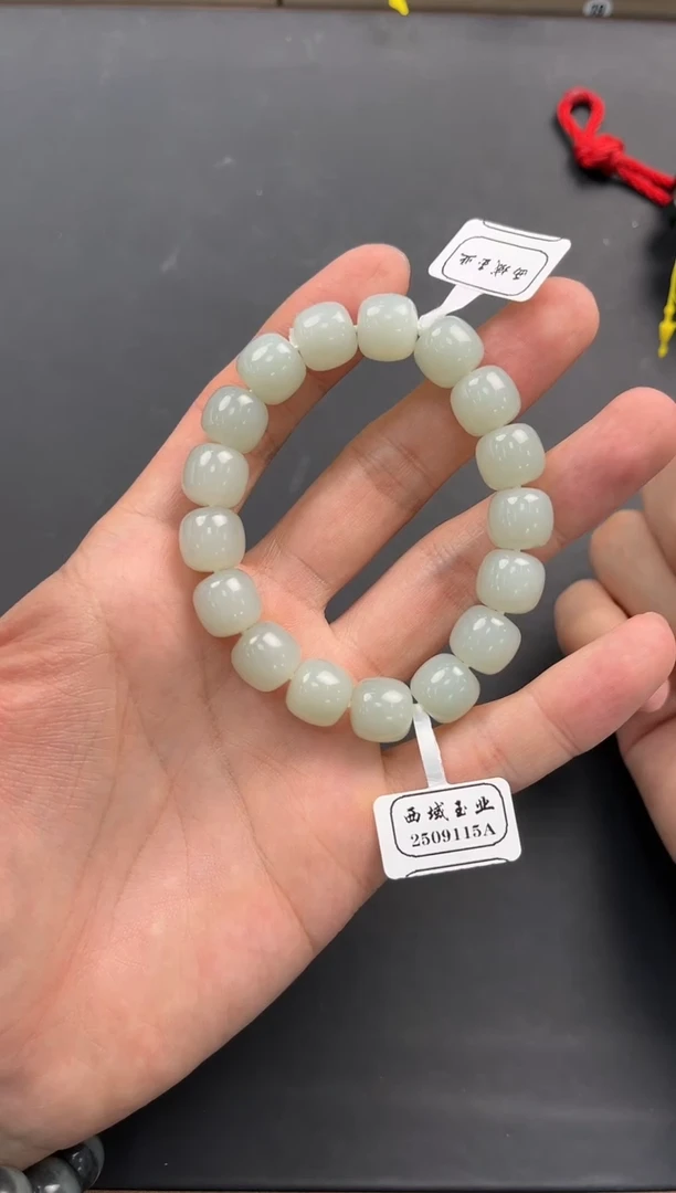 未镶嵌手串和田玉且末高青白老型珠手串卡12微色差