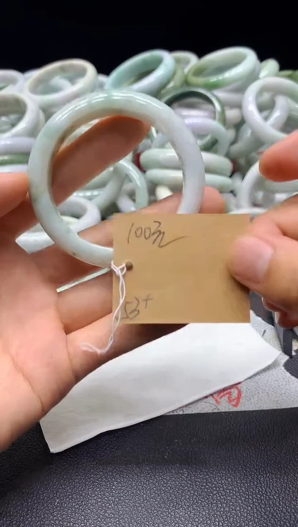 定制翡翠毛货手镯需精细抛光未镶嵌(不退不换)A03