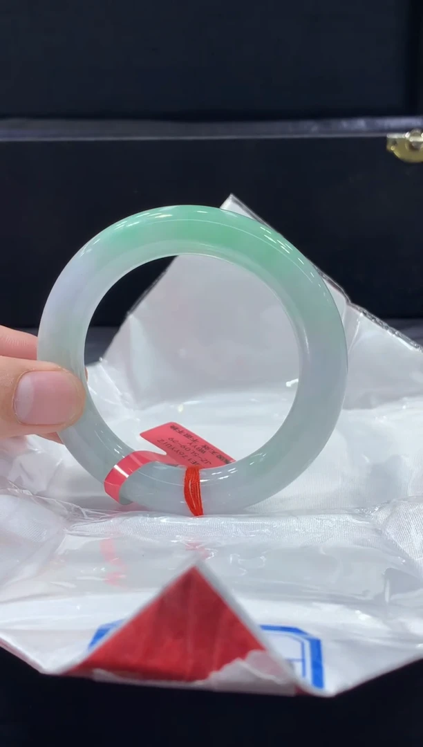 未镶嵌手镯翡翠翡翠手镯