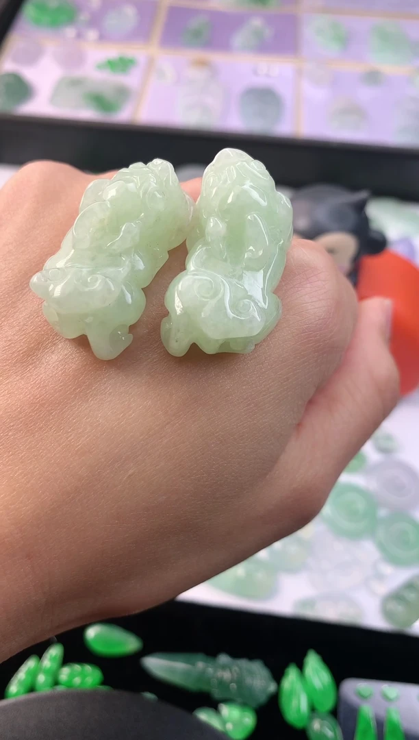 【闪购商品】翡翠裸石翡翠A货大貔貅一对