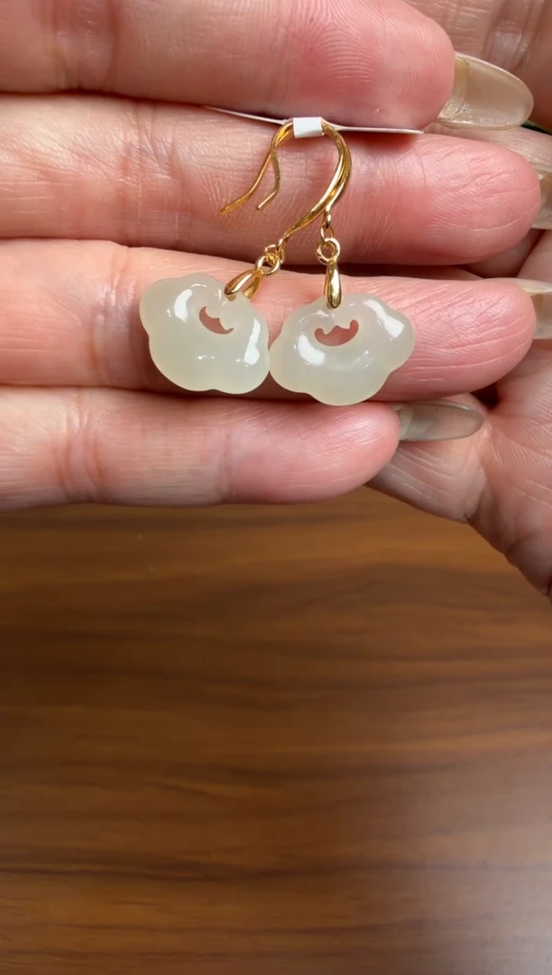 颈饰未镶嵌和田玉耳饰一对86