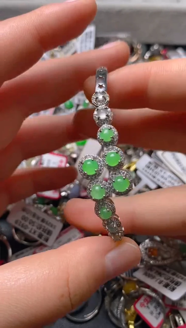 银S925镶嵌戒指翡翠百内无证书