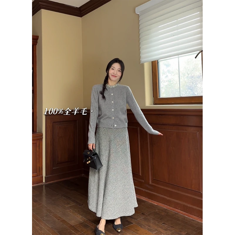 郭九九呢 温柔气质重工全羊毛钉钻小香风毛衣外套开衫 G923S05667