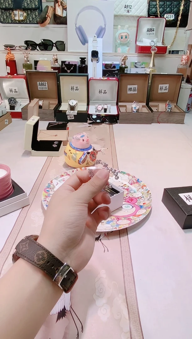瓷片瓷器 库房到期 全部地板价@@1