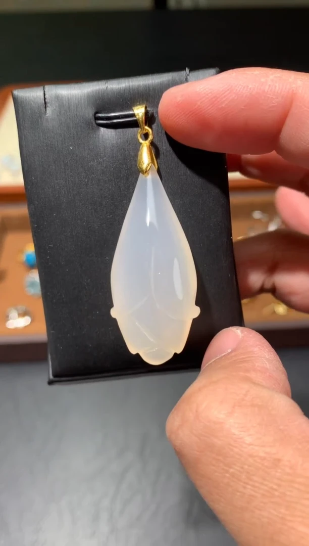 未镶嵌颈饰玛瑙/玉髓K20