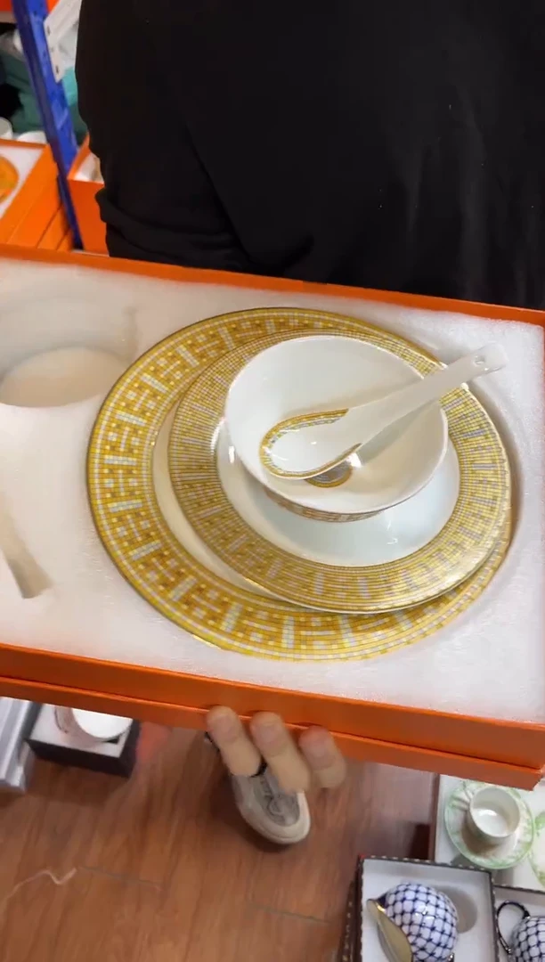 杯鸿辉家品牌瓷器，京东包邮！