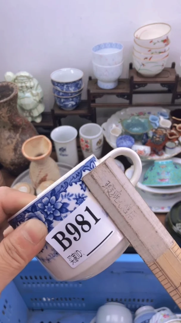 瓷片王**社A龙华精品陶瓷店