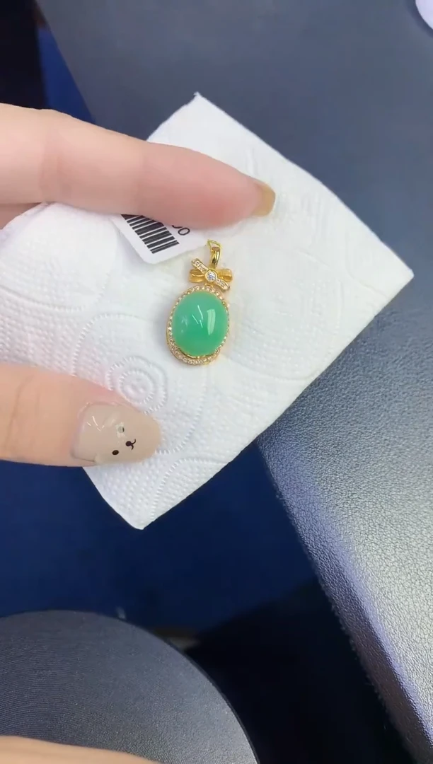 颈饰未镶嵌翡翠缅甸天然翡翠A货