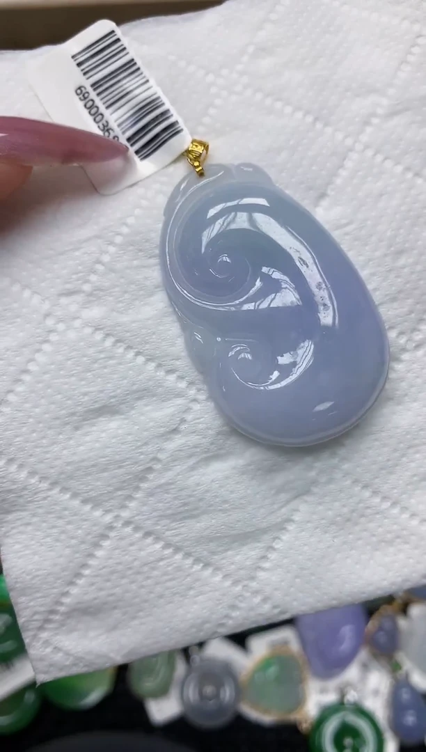 翡翠18K金镶嵌颈饰1111111111