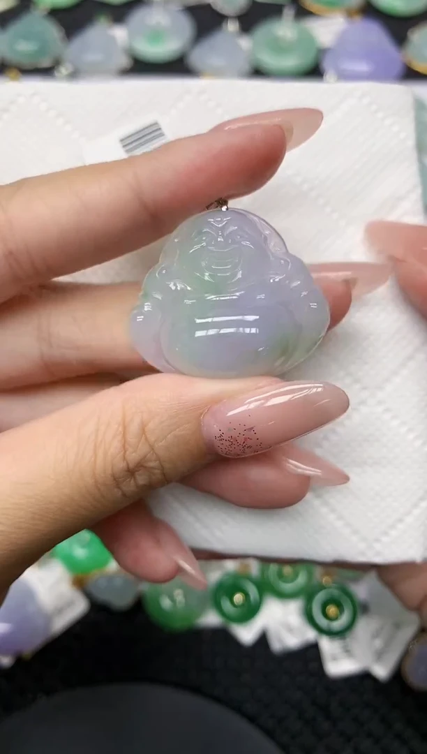 颈饰18K金镶嵌翡翠1111111111