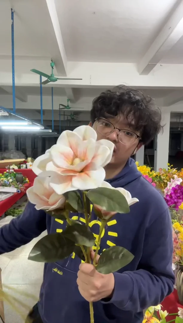 【闪购商品】仿真花朵1束
