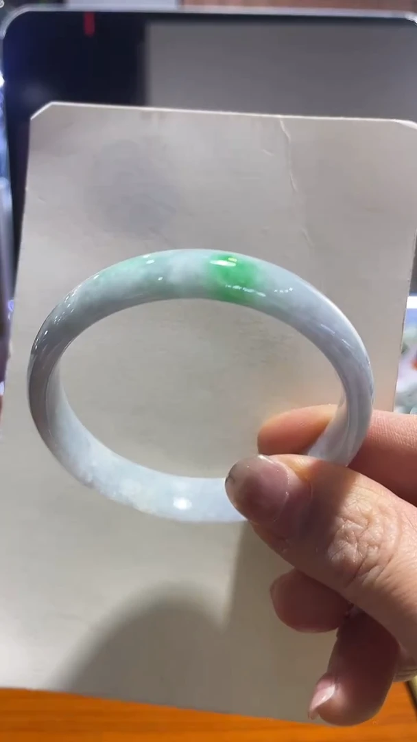 【闪购商品】翡翠手镯未镶嵌5号