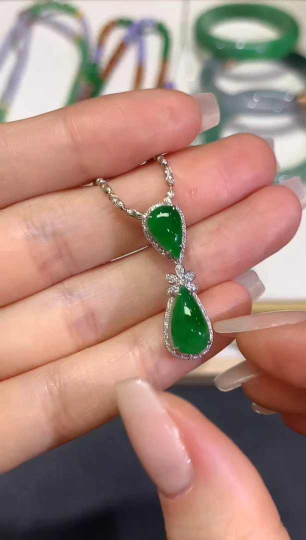 【闪购商品】翡翠颈饰18K金镶嵌团购38