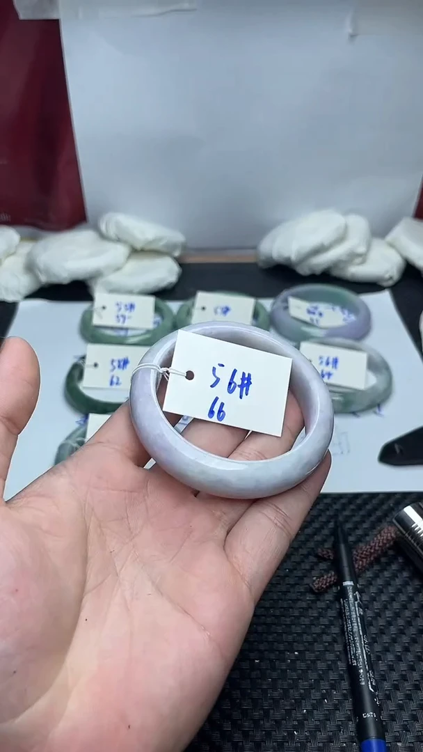未镶嵌手镯翡翠66