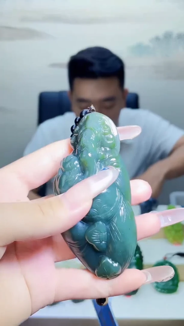 和田玉未镶嵌颈饰1