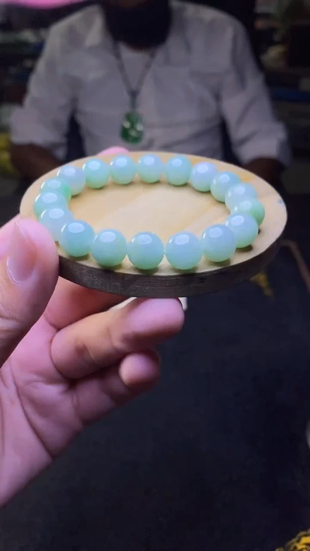 定制翡翠未镶嵌天然缅甸A货翡翠，多样性发货，拍一发一