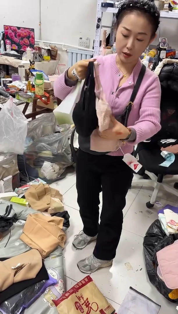 PVC点点小红心 关注主播l.码发两件