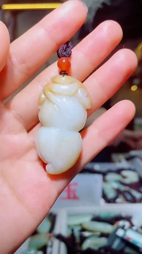 和田玉未镶嵌颈饰1