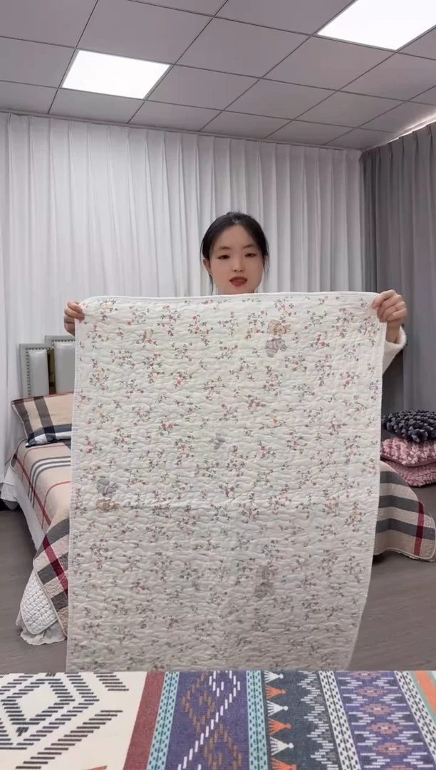 棉福利垫子灰白兔70*100