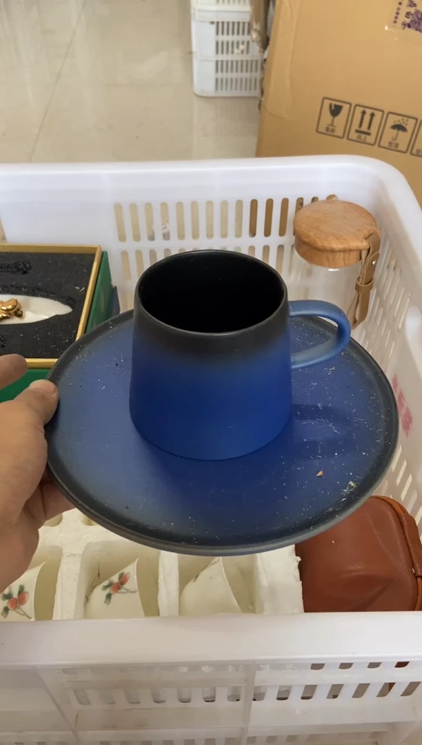 杯摄影的产品有使用过的痕迹有点脏介意勿拍