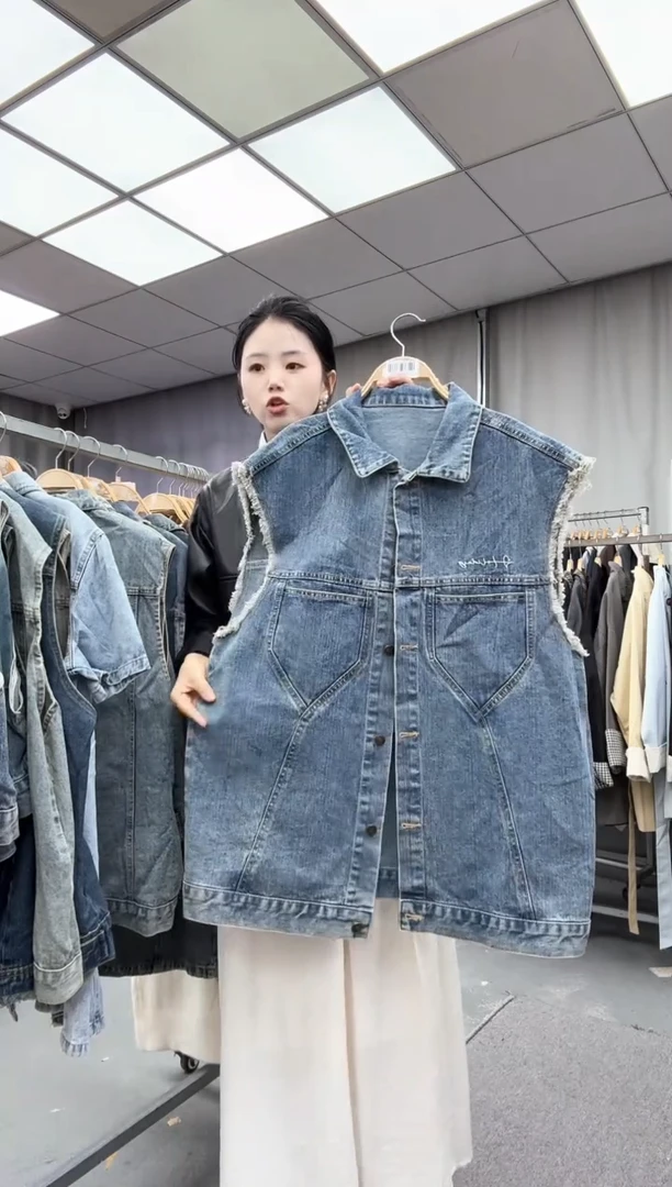 码 大哥家漂亮衣服漂亮颜色