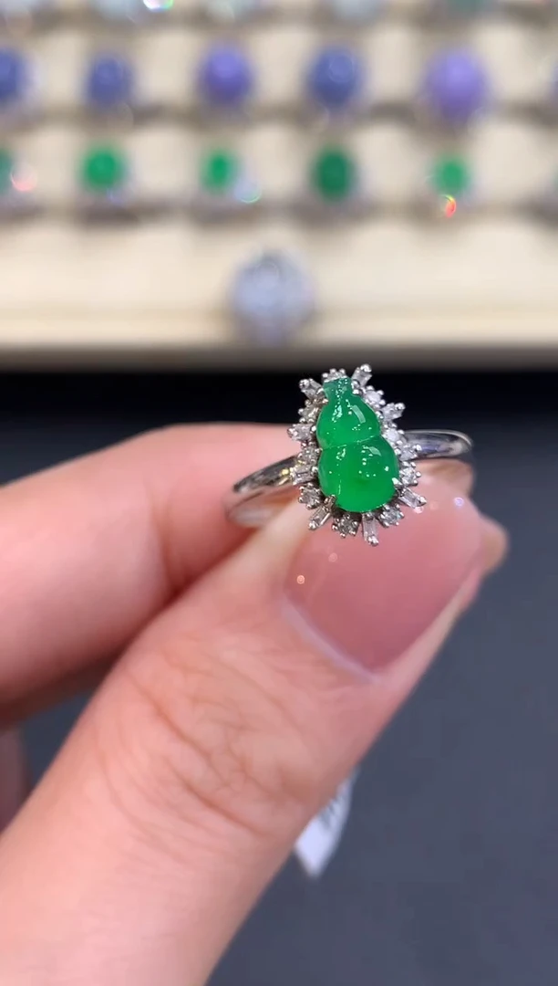 18K金镶嵌戒指翡翠a22