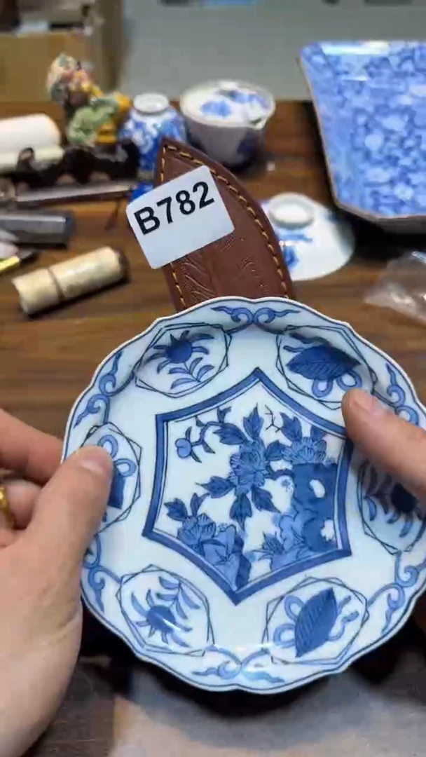 瓷片青*?哈哈哈哈哈782