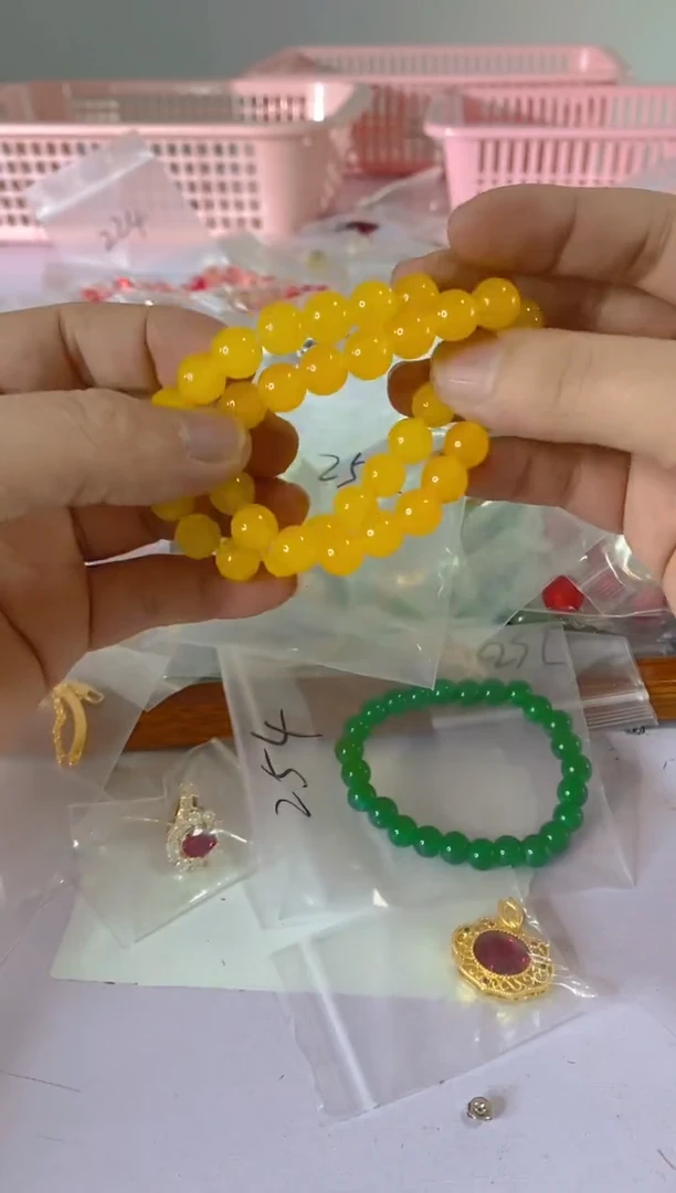 【闪购商品】水晶颈饰银S925镶嵌252红宝，蓝宝，多样性发一件赠链