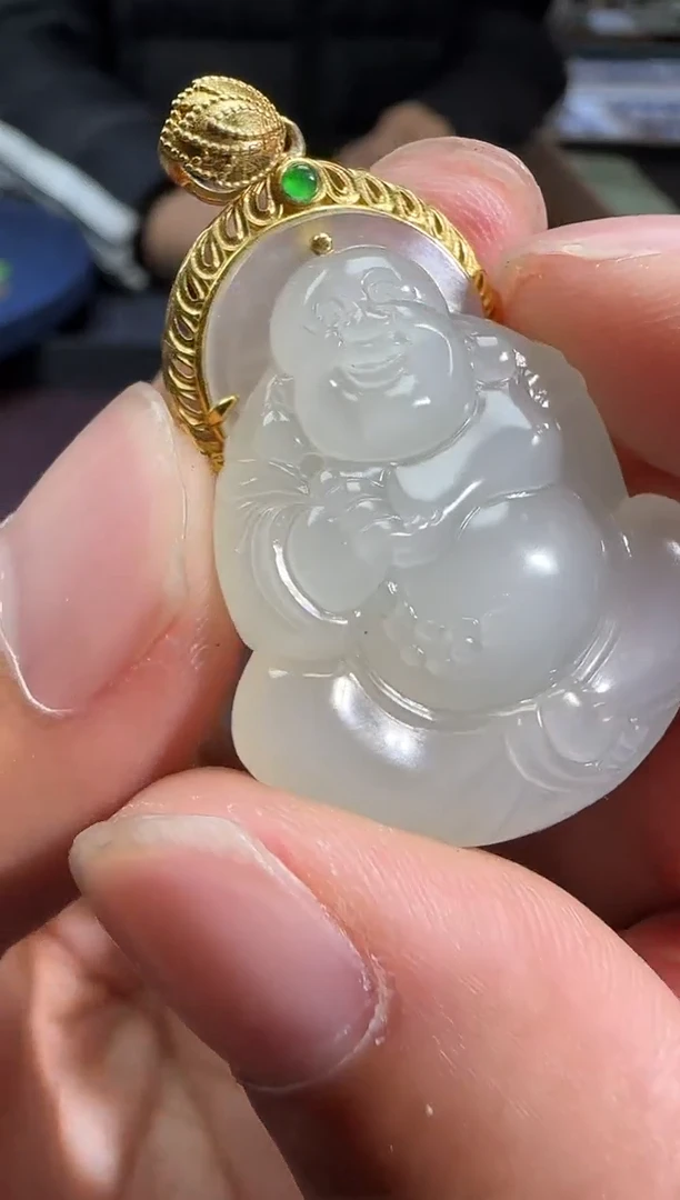 18K金镶嵌和田玉挂件【陆102】144 7026