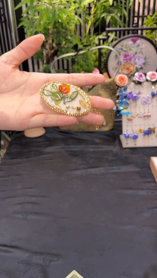 织绣飞**端非遗苏绣手工饰品