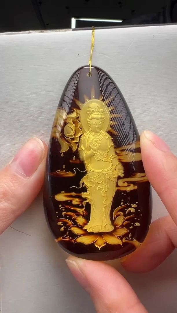 琥珀颈饰未镶嵌大势至