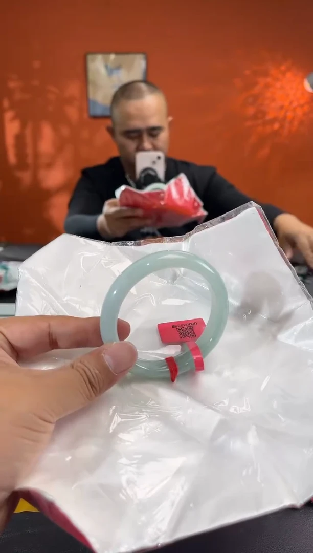 未镶嵌手镯翡翠翡翠手镯