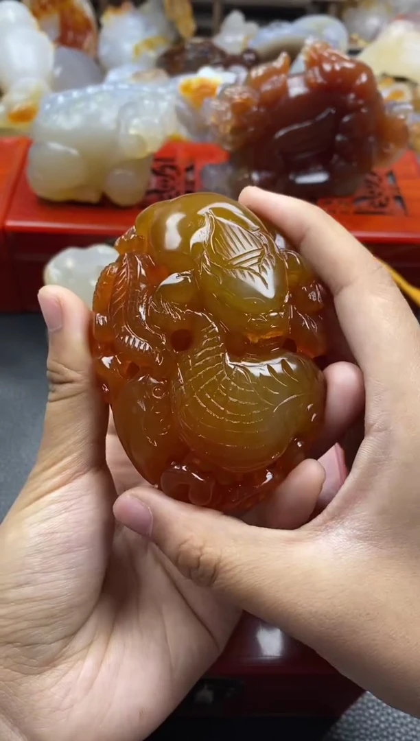 未镶嵌手把玛瑙/玉髓梨**世00